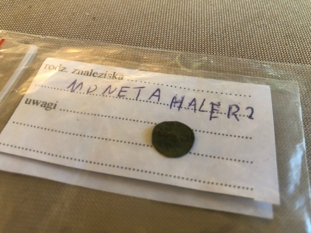 Średniowieczna moneta halerz śląski